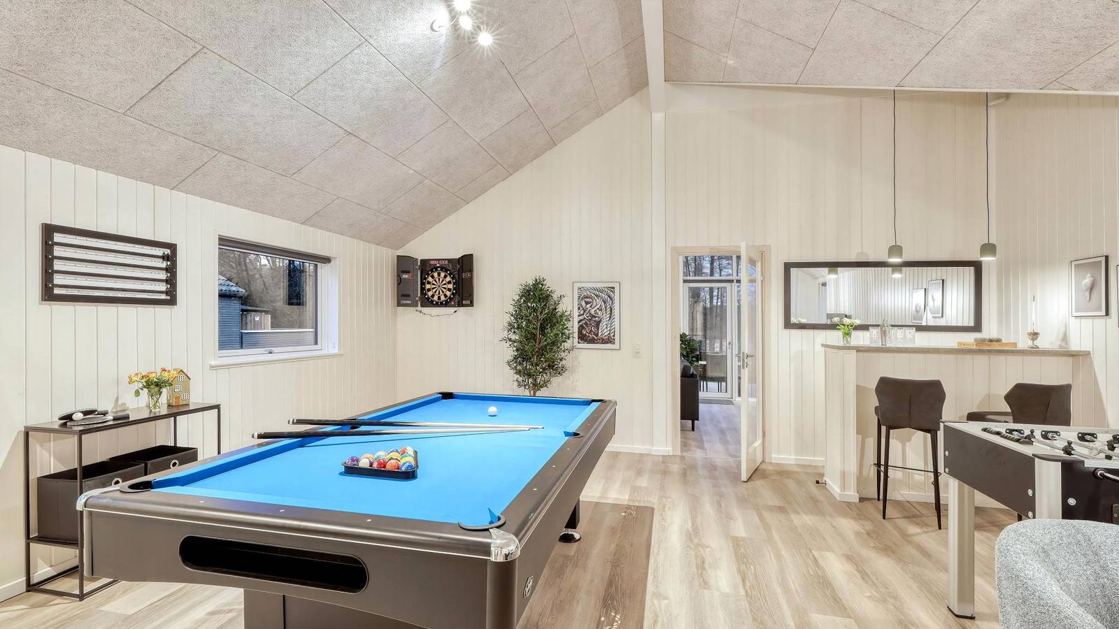 765 - Poolhaus mit Whirlpool für 16 Gäste am Tramser See in Jesendorf, Nordwestmecklenburg (Wismar und Umgebung)