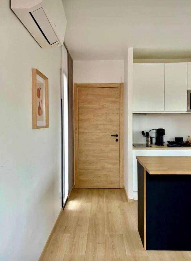 Appartement entier, Studio moderne avec terrasse proche de Lyon in Écully, Lyon et ses environs