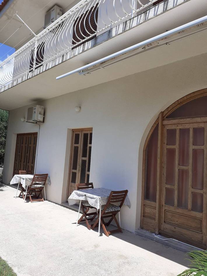 Ferienwohnung für 3 Personen, mit Balkon/Terrasse in Makarska