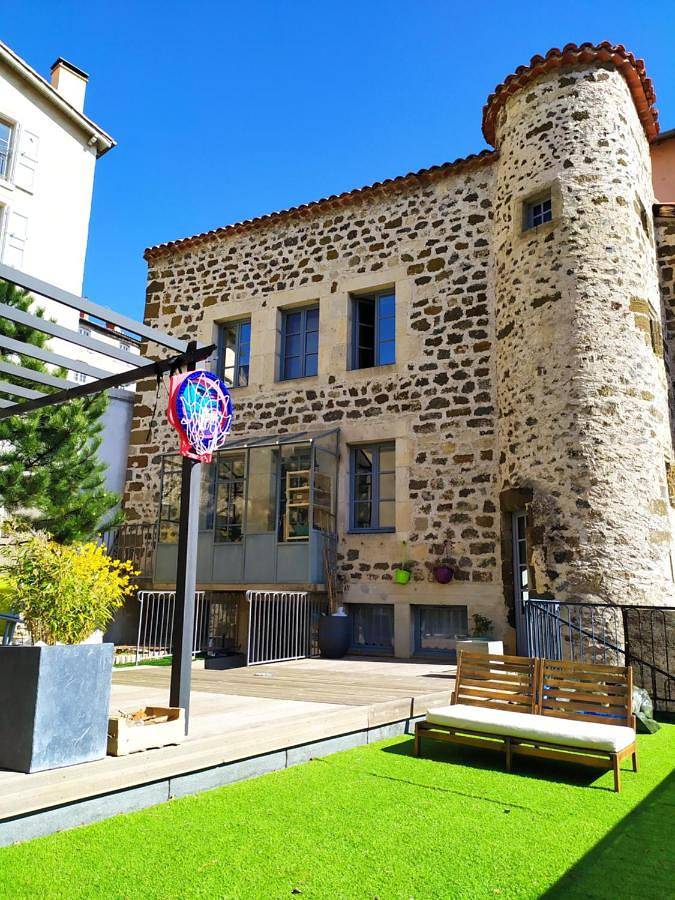Gîte pour 4 personnes, avec terrasse et jardin dans Office de Tourisme du Puy en Velay