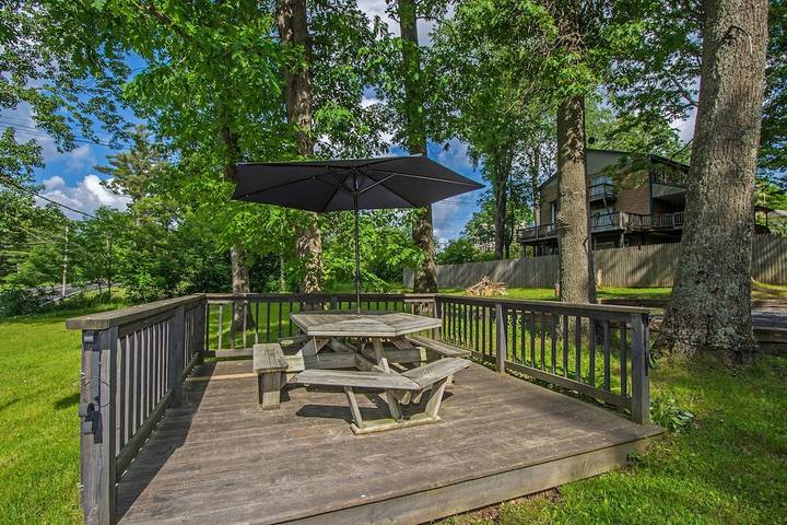 Vacation house for 8 people, with terrace in Deep Creek Lake