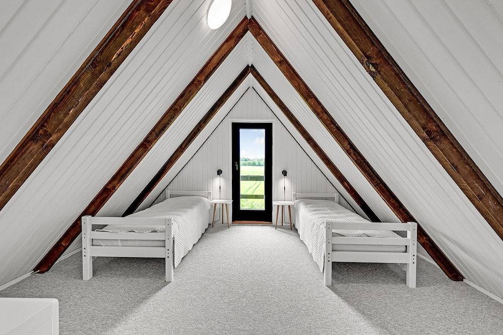 Beautiful home in Løgstrup with Wifi in Hjarbæk, Limfjord in Westjütland