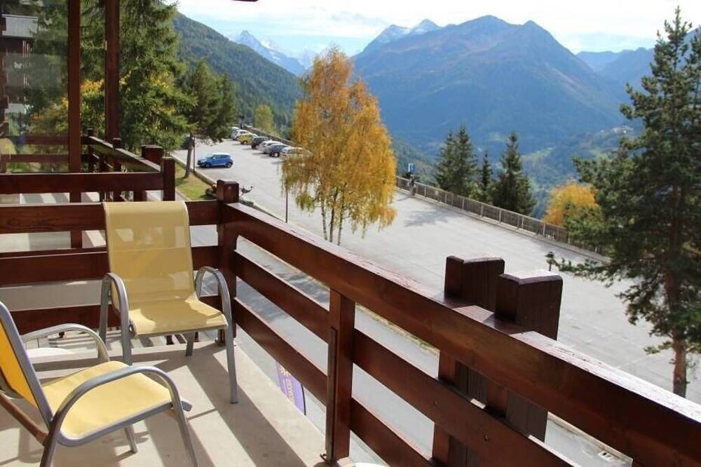 Ganze Wohnung, Außenbereich: Wohnung im 2. Obergeschoss mit Südbalkon. Für 2 Personen.Innenbereich: Ca. 40 m², Wohn in Saint Luc, Anniviers
