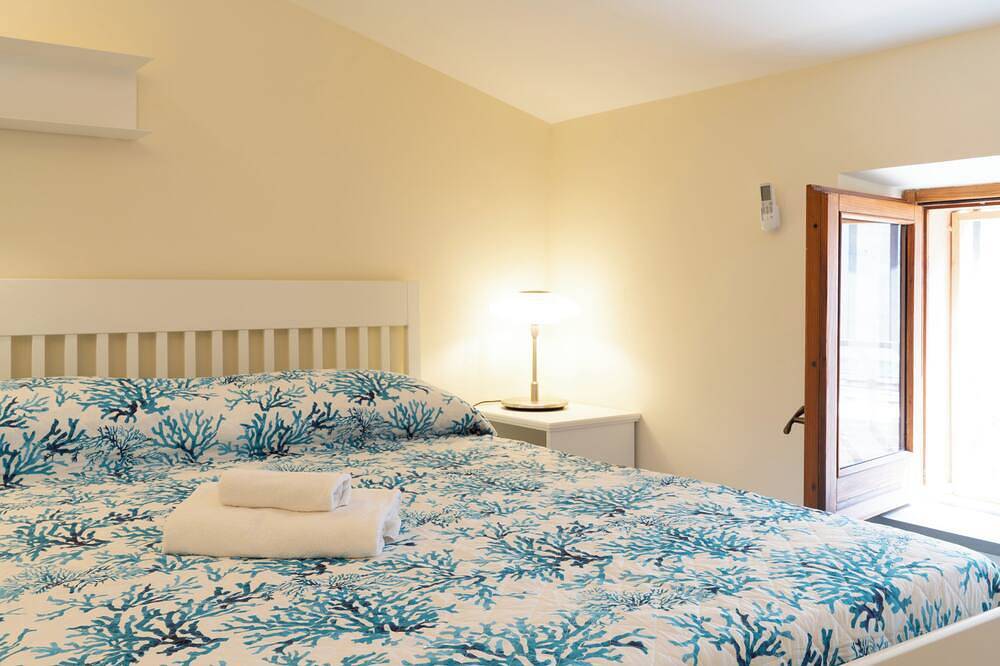 Entire apartment, Scilla appartamento Marina Grande solo 40 mt dal mare (appartamento Stromboli) in Scilla, Tyrrhenian Coast Kalabria
