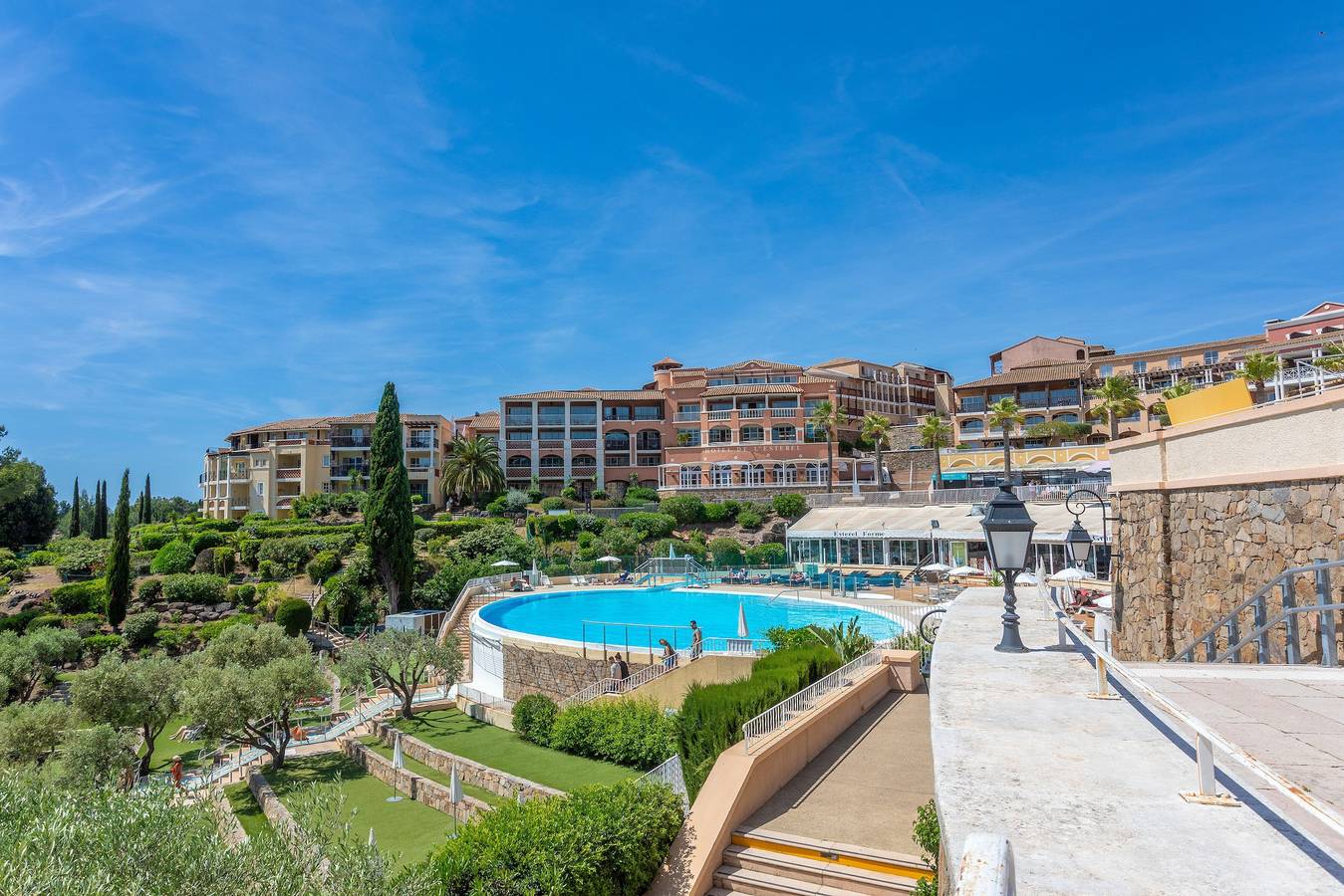 Ferienhaus 'Alpaga Esterel Meerblick' mit Meerblick, Wlan und Klimaanlage in Le Dramont, Saint-Raphaël