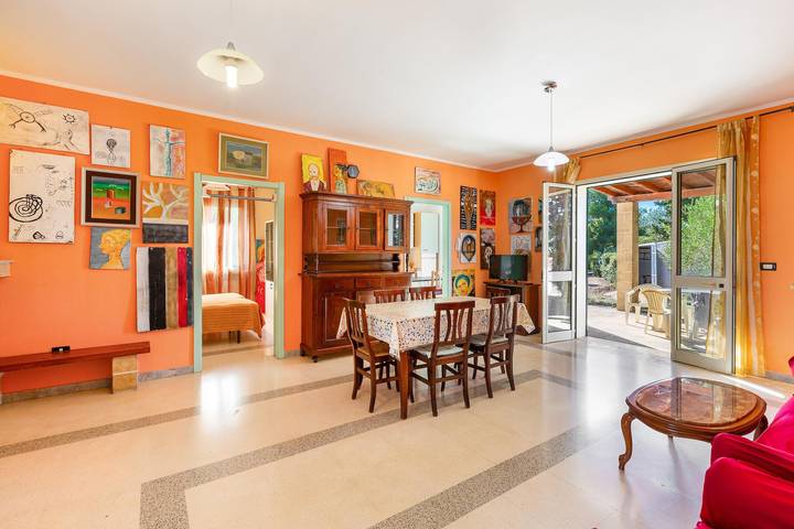 Gîte pour 9 personnes, avec terrasse à Casarano - 3