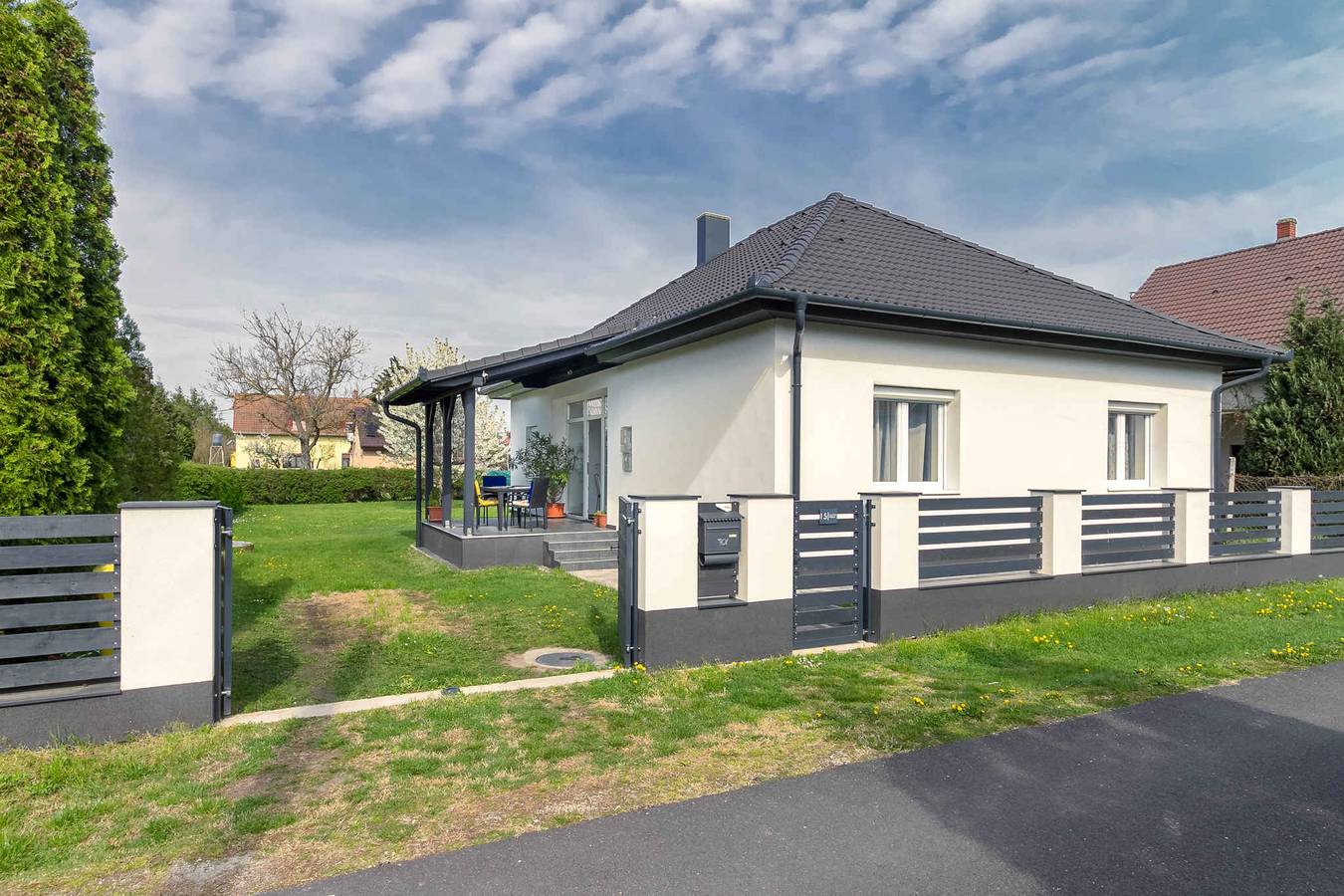 Ferienhaus mit Pool, Klimaanlage und Wifi in Balatonkeresztur, Plattensee Südufer