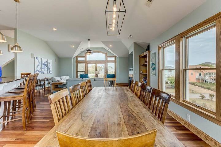 Vacation rental for 16 people, with balcony and hot tub, with pets in Duck (NC)