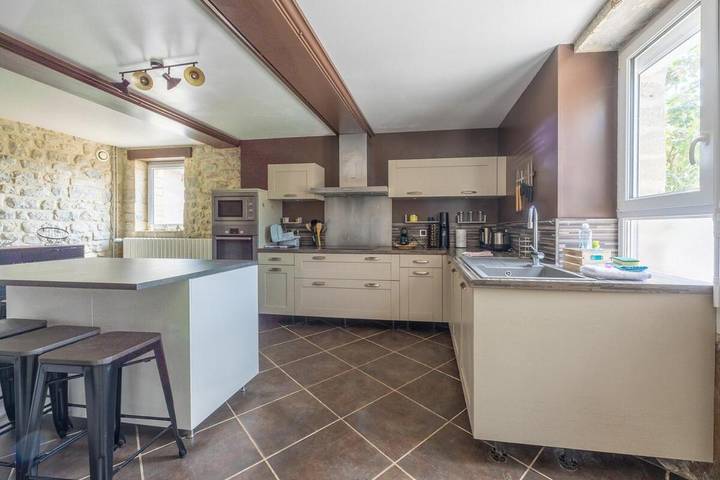 Location de vacances pour 8 personnes, avec jardin et terrasse à Mandeville-en-Bessin - 2