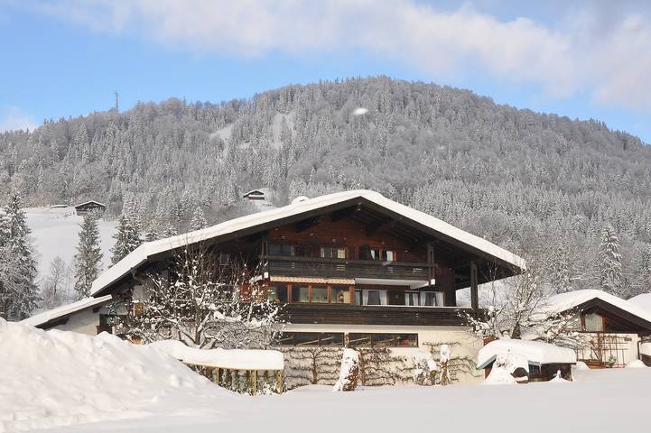 Apartamento vacacional entero, Apartamento de vacaciones para 3 personas con terraza in Reit im Winkl, Alpes Bávaros