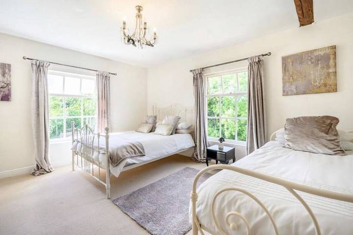 Superbe manoir géorgien sur 6 hectares avec complexe de piscine intérieure privée in Braunston, Northamptonshire