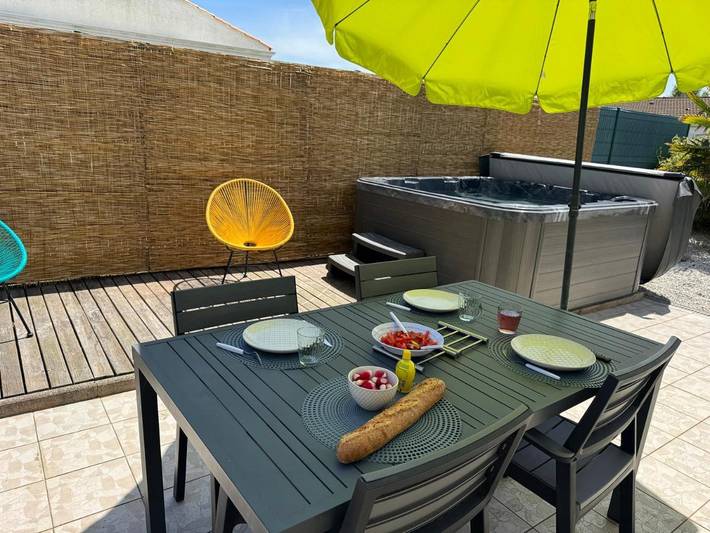 Villa pour 6 personnes, avec jardin et jacuzzi aux Les Sables-d'Olonne