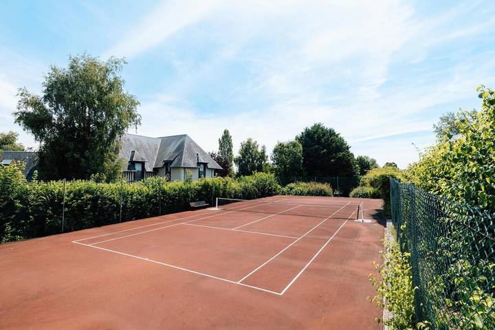 Hel lejlighed, Apartment 'Le Jardin Canisy - Piscine - Tennis' with Shared Pool, Private Terrace and Wi-Fi in Saint-Arnoult, Lisieux Området