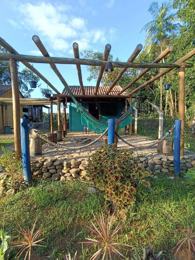 Casas e apartamentos de temporada para 2 pessoas, com jardim e balcão e ainda vista em Morretes