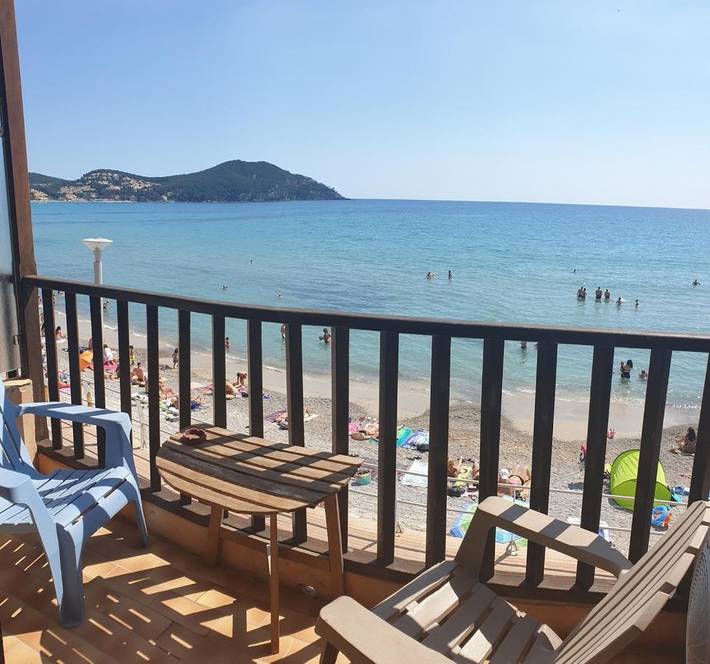 Hôtel pour 2 personnes, avec Balcon et Terrasse dans Office De Tourisme De Saint Cyr Sur Mer
