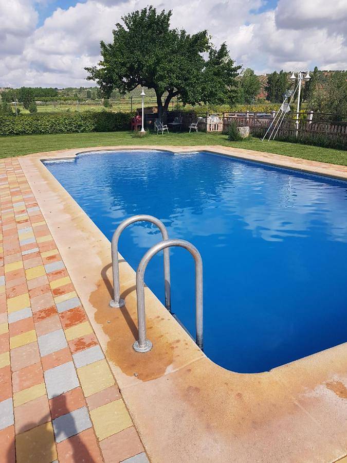 Casa rural para 13 personas, con Terraza y Jardín además de Piscina y Vistas en Campo de Montiel