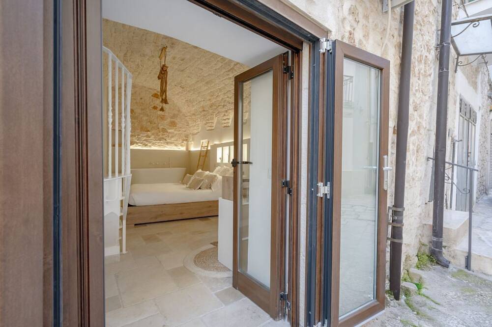 Appartamento intero, Guesthost - La Dimora di Aline - Stanza Iris in Conversano, Provincia di Bari