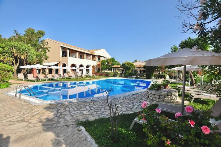 Hôtel pour 70 personnes, avec jardin dans Acharavi