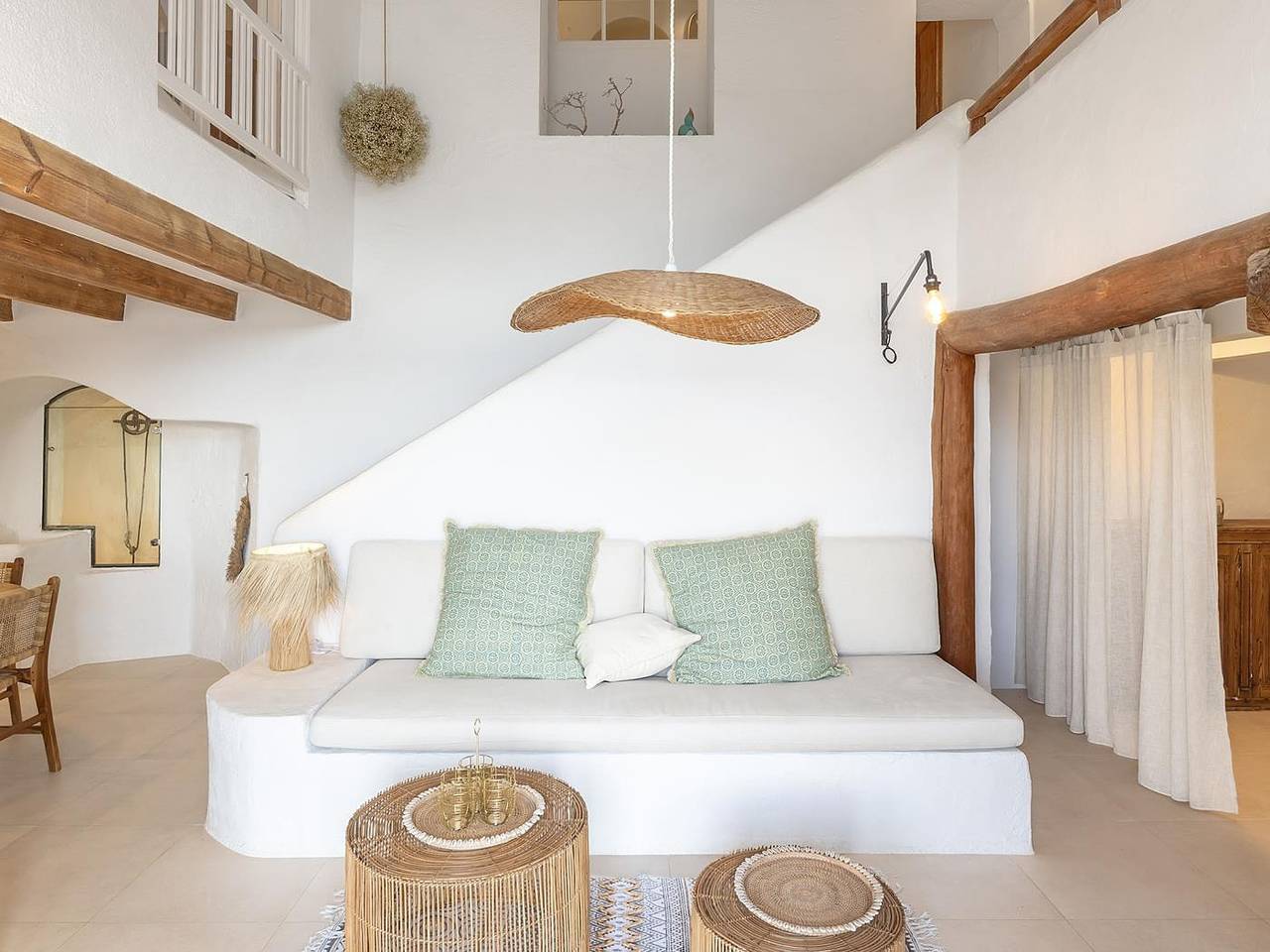 La Barca Casa Concha Casa con terraza en la playa de Canadell in Calella de Palafrugell, Palafrugell