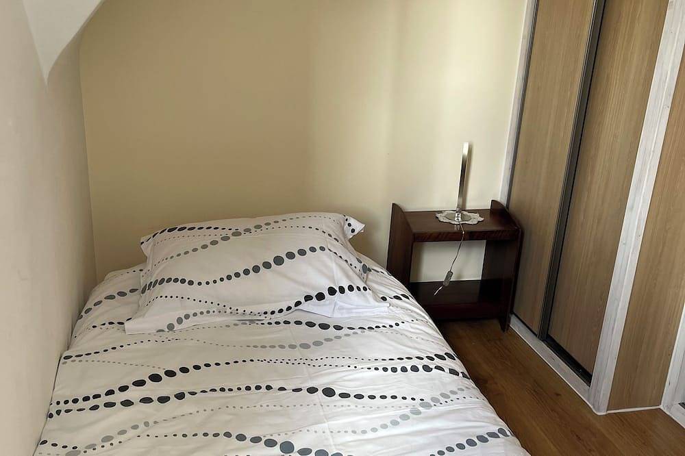 Charming Breton home 800M from the beach in Étables-sur-Mer, Côte de Goëlo