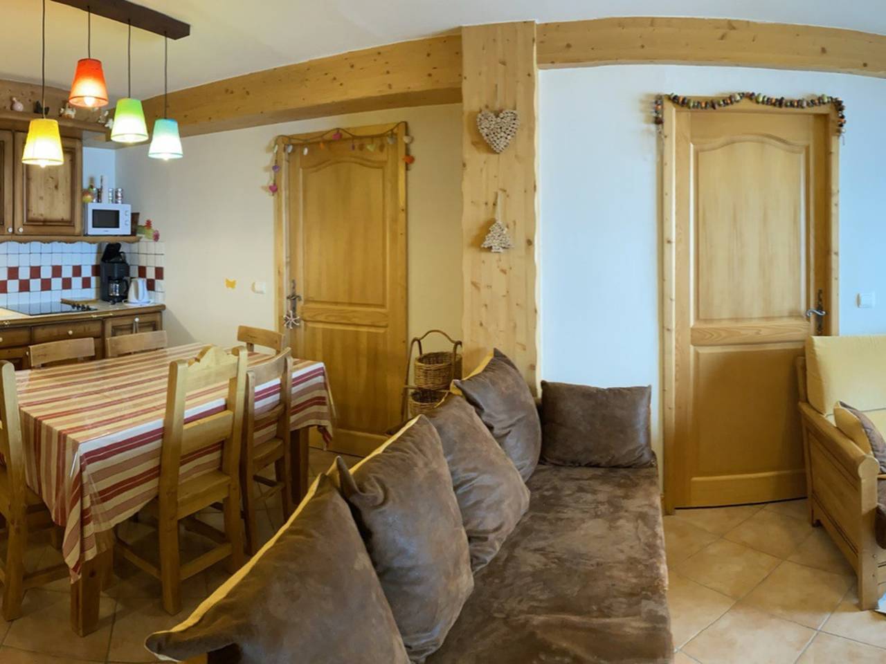 Entire apartment, Apartment 8 pers, south balcony, parking and pool in Villard-sur-Doron, Albertville region