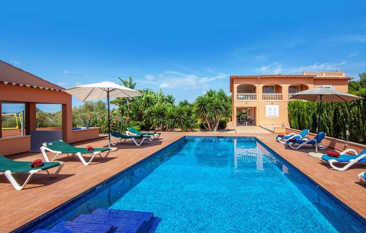 Sea View Apartment with Pool and Kitchen, 2km to Marratxí in Marratxí, West Majorca
