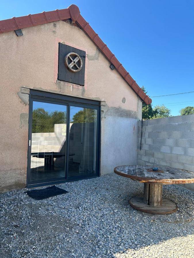 Location de vacances pour 2 personnes, avec terrasse, animaux acceptés à Curgy - 3