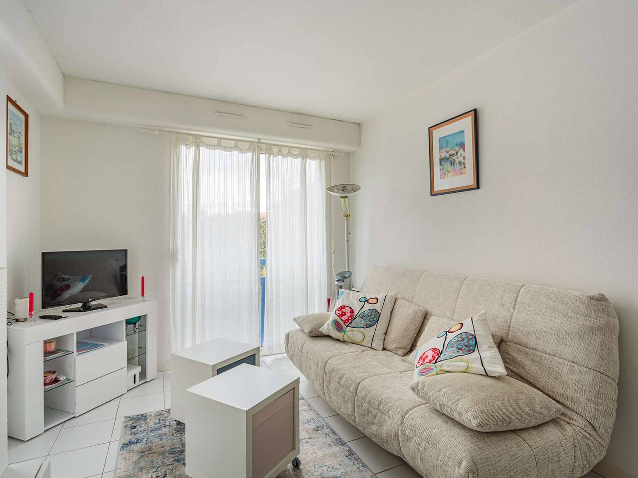 Appartement entier, Appartement à 200 m de la plage avec terrasse et parking, au cœur des commerces et restaurants in Hendaye, Région de Bayonne