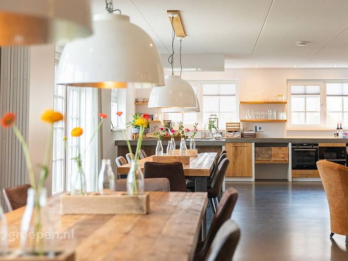 Ferienhaus für 65 Personen, mit Balkon/Terrasse und Whirlpool sowie Terrasse und Sauna in Nordholland - 2