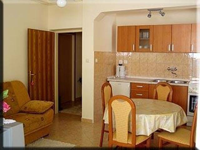 Cijeli apartman, Ferienwohnung in Kampor mit Meerblick, Terrasse, Klimaanlage, W-Lan (4610-2) in Kampor, Rab