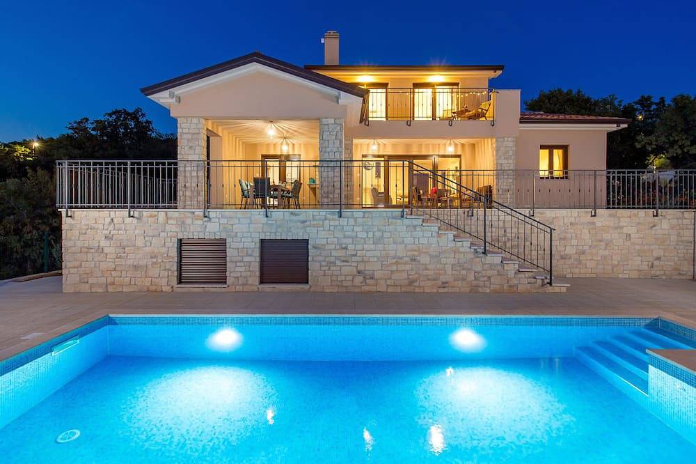 Casa vacanza a Kvarn a partire da 461€ a notte