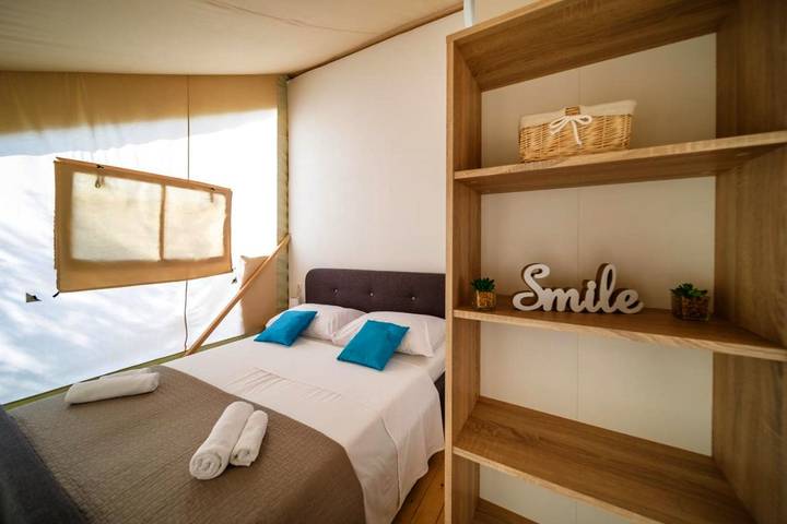 Tente pour 5 personnes, avec jardin ainsi que piscine et vue, animaux acceptés en Croatie - 3