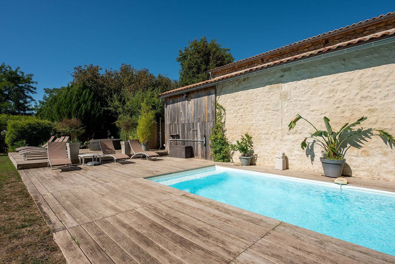 Château pour 8 personnes avec jacuzzi in Saint-Christoly-Médoc, Parc naturel régional du Médoc