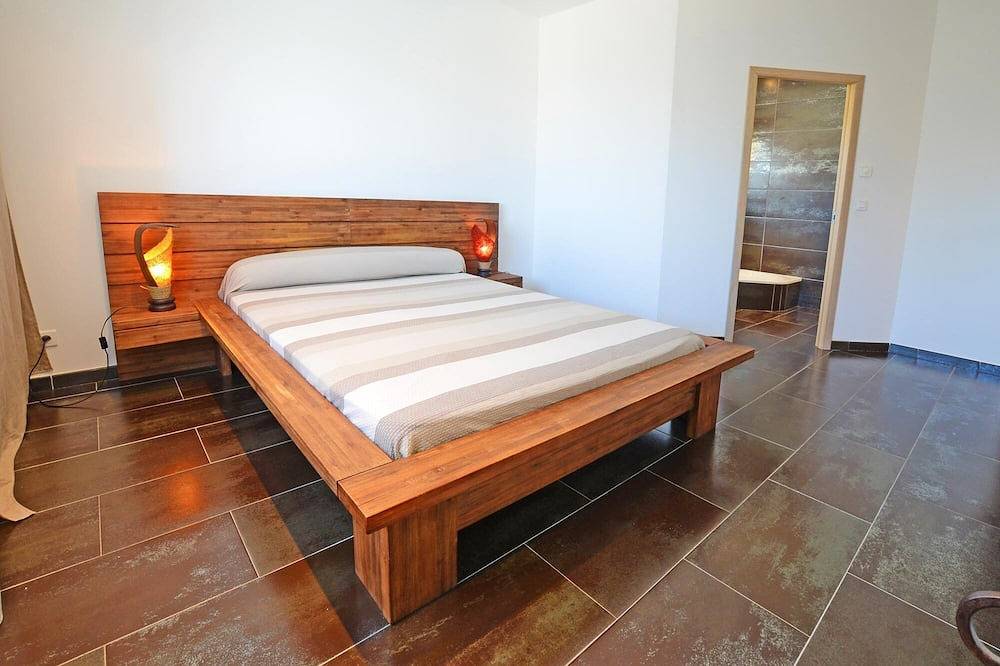 Villa contemporanea,aria condizionata-160m2,piscina,2mn dalle spiagge-dai negozi in Algajola, Calvi e dintorni