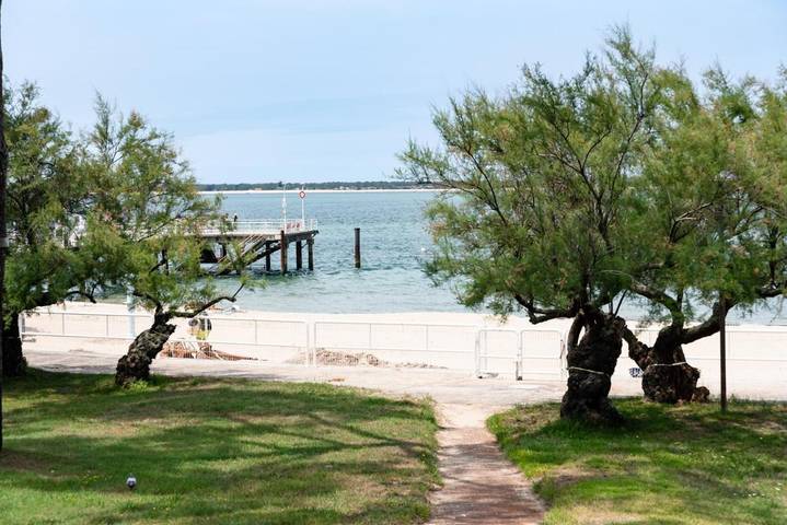 Gîte pour 4 personnes, avec terrasse et jardin dans Plage du Moulleau