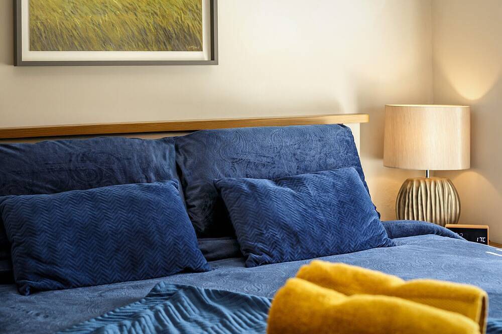 Garavogue Villa - At The River And Steps To Town in Sligo, County Sligo