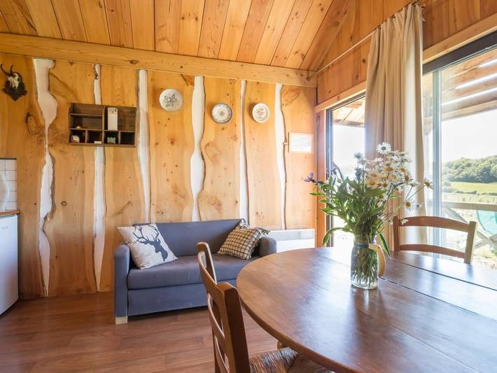 Chalet in der Natur mit Terrasse, Haustiere erlaubt, Parkplatz & in der Nähe historischer Stätten in Ternant (Côte-d'Or), Dijon und Umgebung