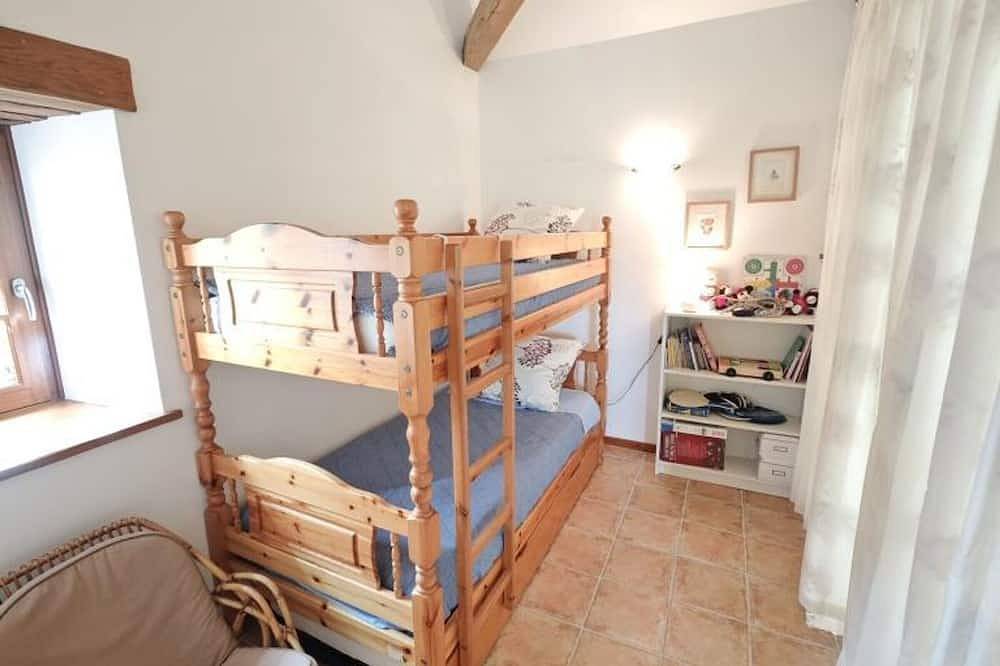 Charmante demeure du 17e en Touraine avec piscine privative in Abilly, Région de Loches