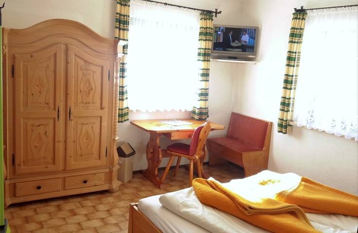 Ferienwohnung für 2 Personen, mit Balkon und Sauna sowie Ausblick in Tannheim (Tirol)