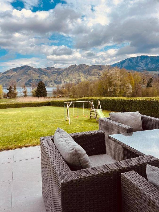 Villa Cataleya - Seehaus am Attersee - Privater Steg und Badeplatz - 8 Personen in Nußdorf am Attersee, Attergau