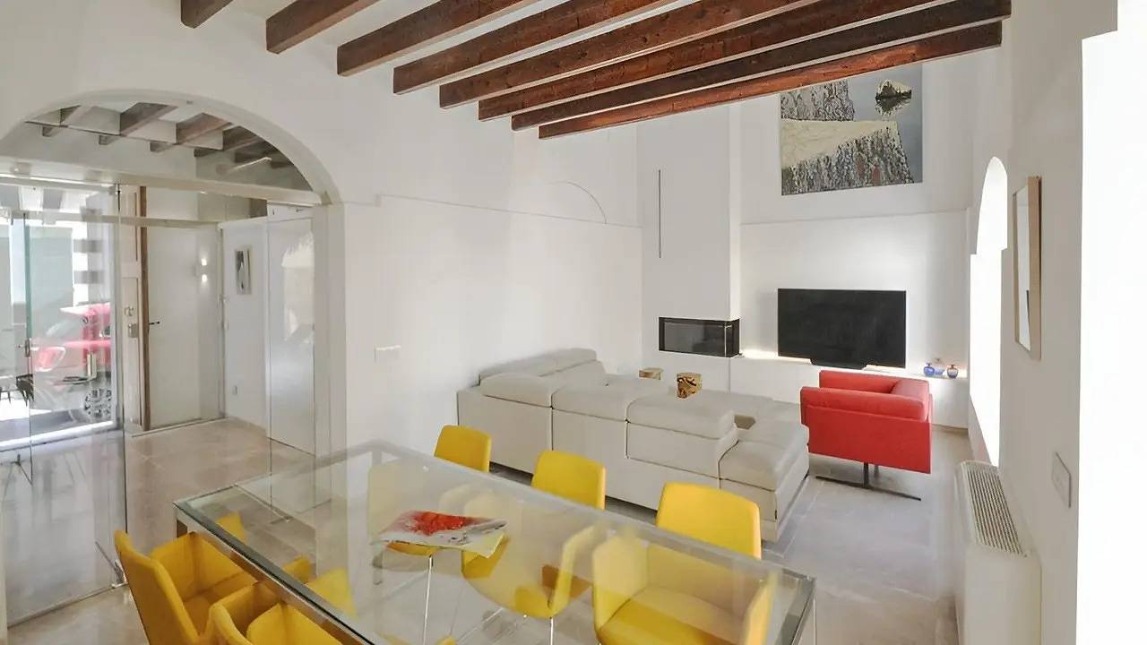 Entire holiday apartment, Ferienwohnung für 8 Personen (350 m²) in Petra in Petra, Majorca Center
