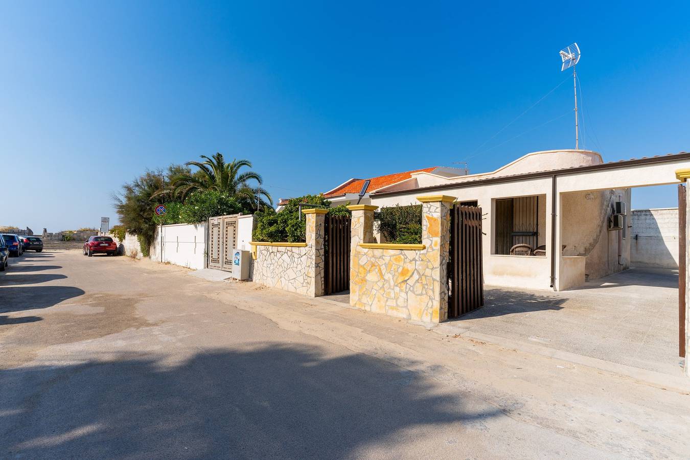 Villa 'Letizia Baia Del Sol' mit privater Terrasse und Klimaanlage in Porto Cesareo, Golf von Tarent