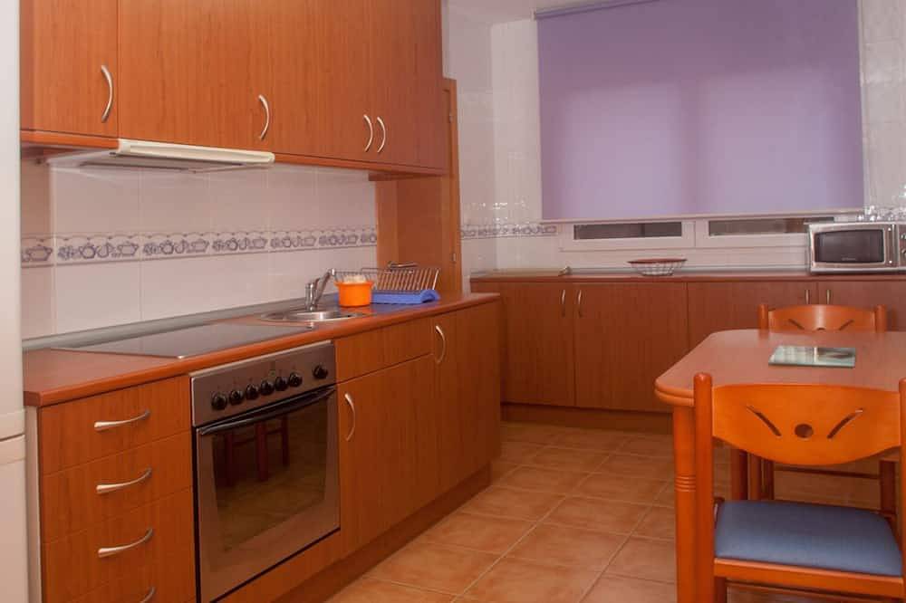 Entire apartment, Apartamento Playa de Sardiñeiro con vistas al mar in Sardiñeiro, Fisterra