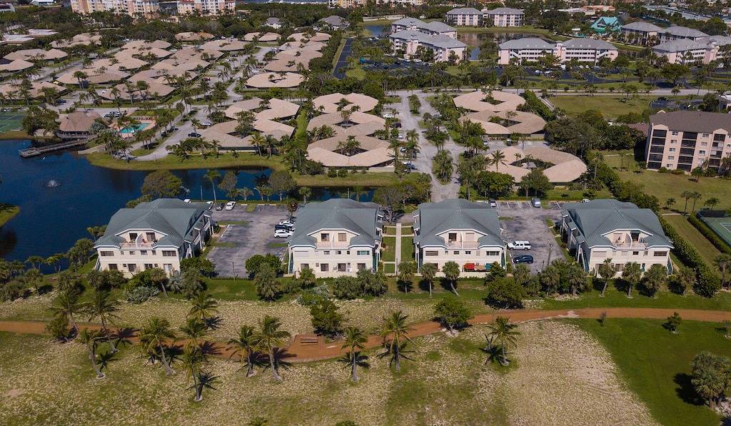 Ganze Wohnung, Aktualisiert Bella Vista Condo On Carlin Park - Gehentfernung zum Strand in Jupiter, Palm Beach County