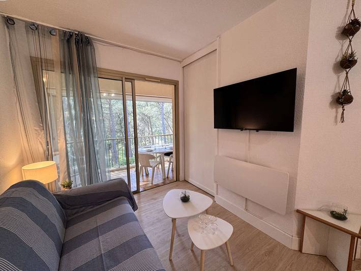 Appartement entier, Appartement rénové calme avec accès plage à pied - 6 pers. in Sanary-sur-Mer, Côte méditerranéenne (France)