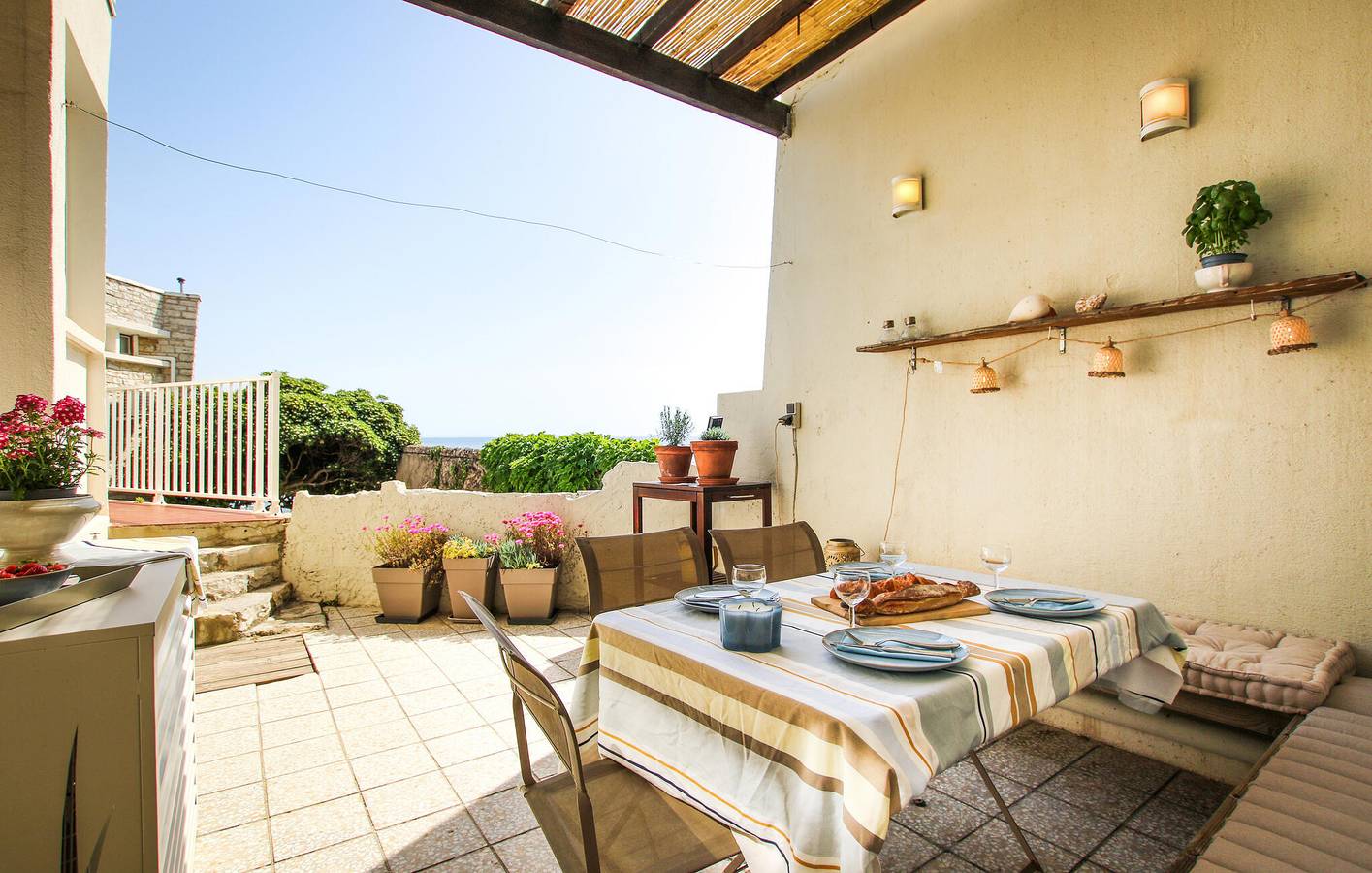 Appartement de vacances entier, Location avec vue sur la mer, terrasse et parking. in Sète, Côte méditerranéenne (France)