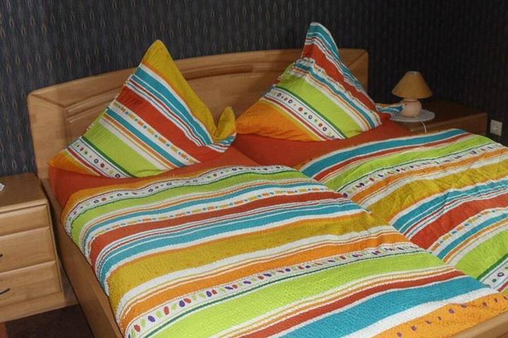 Ganze Wohnung, Wohnung 2 - Obergeschoss - Haus Bohngärten - Ferienwohnungen in Freinsheim, Pfälzer Rheinebene