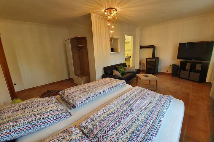 Hütte für 3 Personen, mit Sauna und Whirlpool sowie Garten in Ungarn - 4