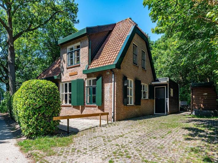 Ferienhaus für 8 Personen, mit Terrasse und Garten sowie Sauna