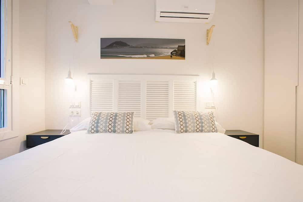 Apartamento entero, E1 Apartment With Balcony In San Marcial 33 in Playa de la Concha, San Sebastián